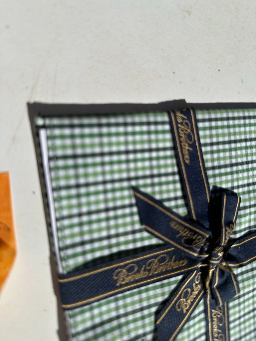 1499 BROOKS BROTHERS GREEN TONE GINGHAM POCKET SQUARE